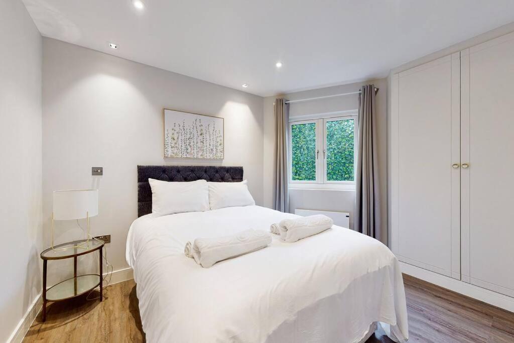 Elegant 2Bed Flat 10Min To Wimbledon Tennis Courts 런던 외부 사진